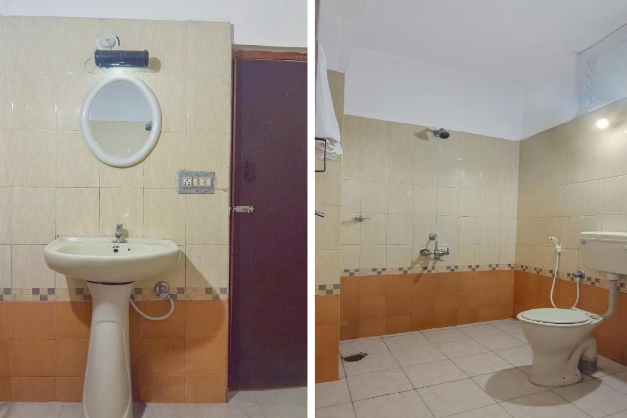 Oyo 13581 Hotel Raj มาดิเครี ภายนอก รูปภาพ